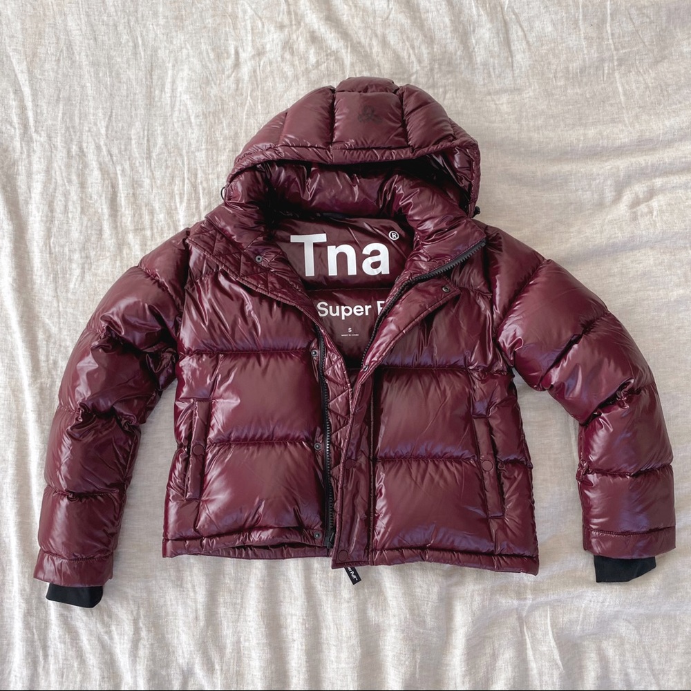 Aritzia TNA Super Puff Shorty